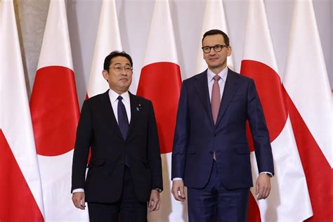 Japan’s Kishida pledges aid for Ukraine-backing Poland